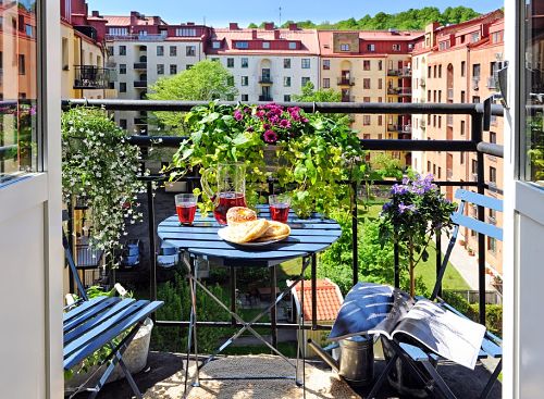 Una terraza urbana pequeña pero con encanto  Decoración de unas, Balcon  decoracion, Decoracion terraza