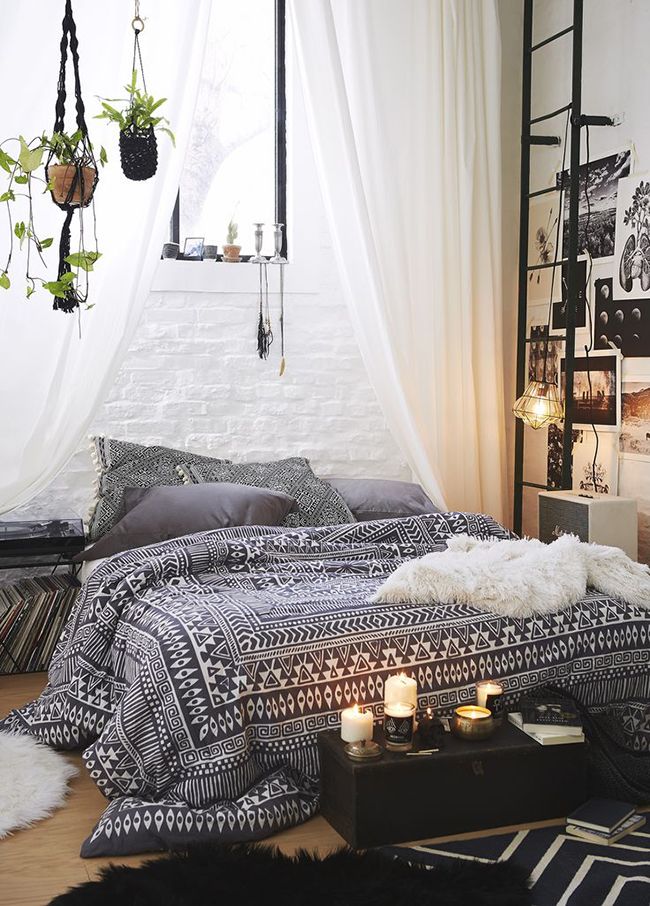 Dormitorio boho de urbanoutfitters